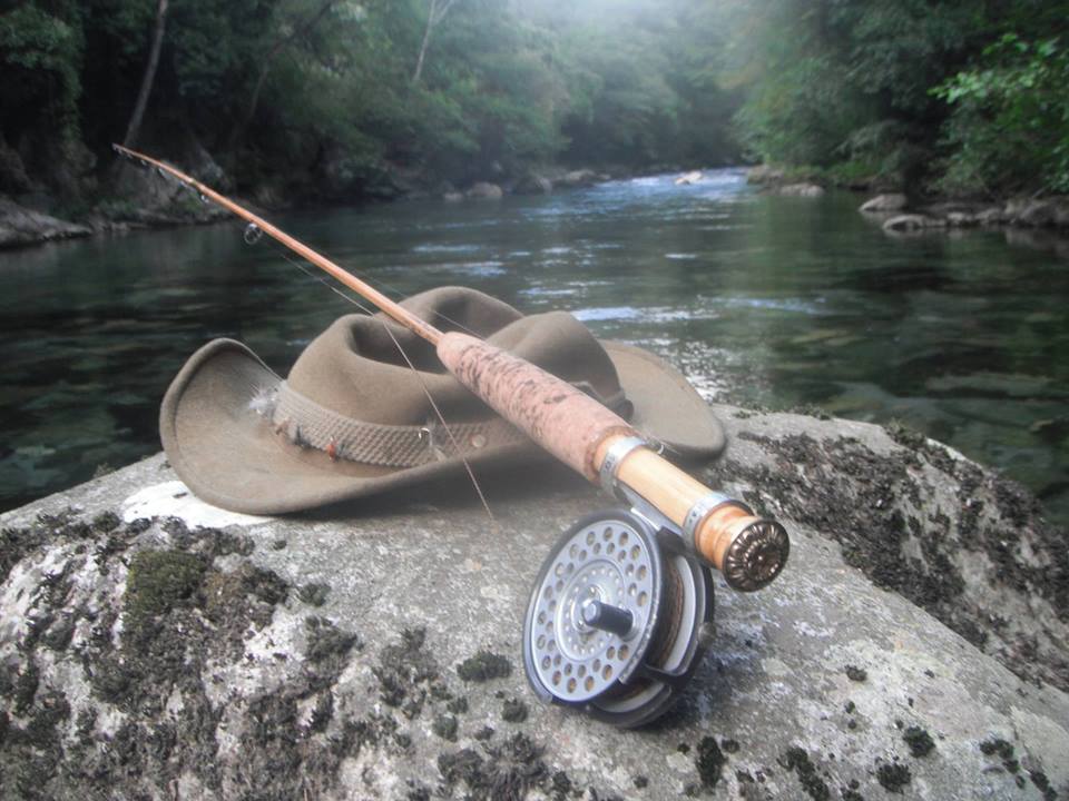 Pêche en rivière, pêche au lancer, pêche à la mouche, pêche au fouet, rivière ardéchoise