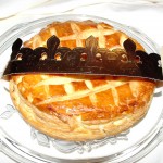 Galette des rois et sa couronne pour l'épiphanie