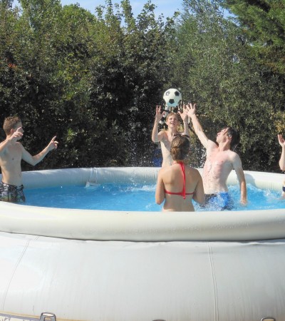 Vivement l’été en Ardèche entre amis